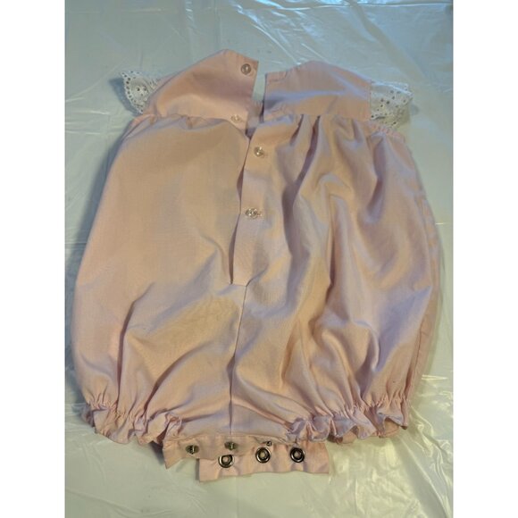 Vintage Girls Infant Romper Pale Pink Ruffles Bubble Style Lace Chicks 12M 70s - Picture 4 of 4